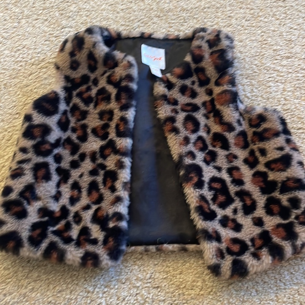 National Geographic Zara Cheetah Long Sleeve + Plush Cheetah Puff Vest